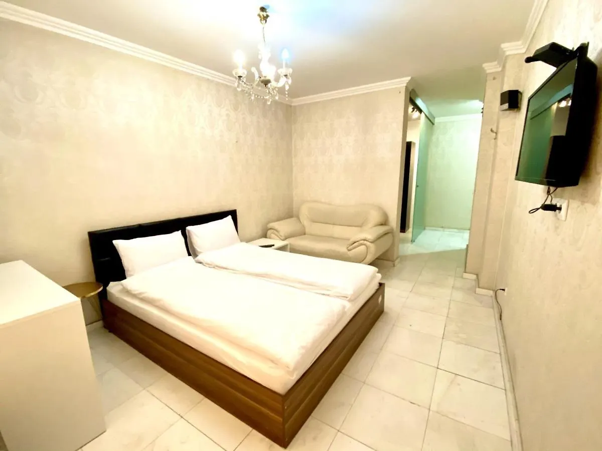 Guest Rooms With Living Room, Dining Room And Kitchen Next To Center Sófia 0*,  Bulgária