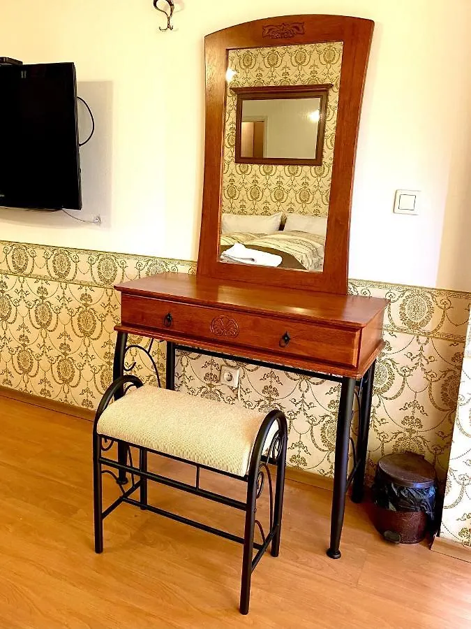 Apartamento Guest Rooms With Living Room, Dining Room And Kitchen Next To Center Sófia