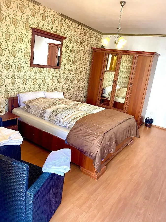 Guest Rooms With Living Room, Dining Room And Kitchen Next To Center Sofia 0*,